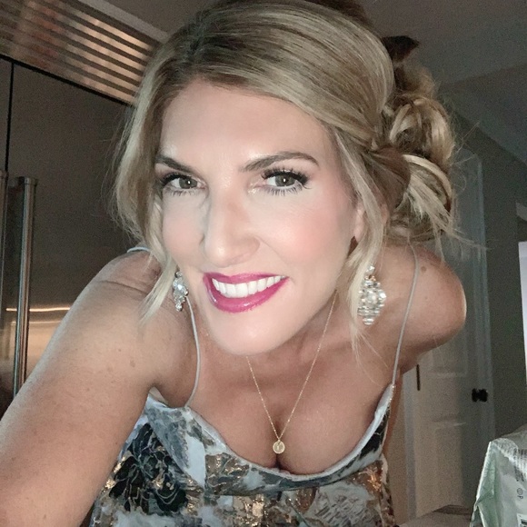 Meet your Posher, Leanne - Picture 3 of 4